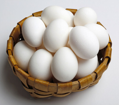 Grayridge Small White Eggs 15 Dozen/Case, Loose/Flat